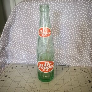1970's - Dr. Pepper 10 FL oz  Soda Bottle Green Red